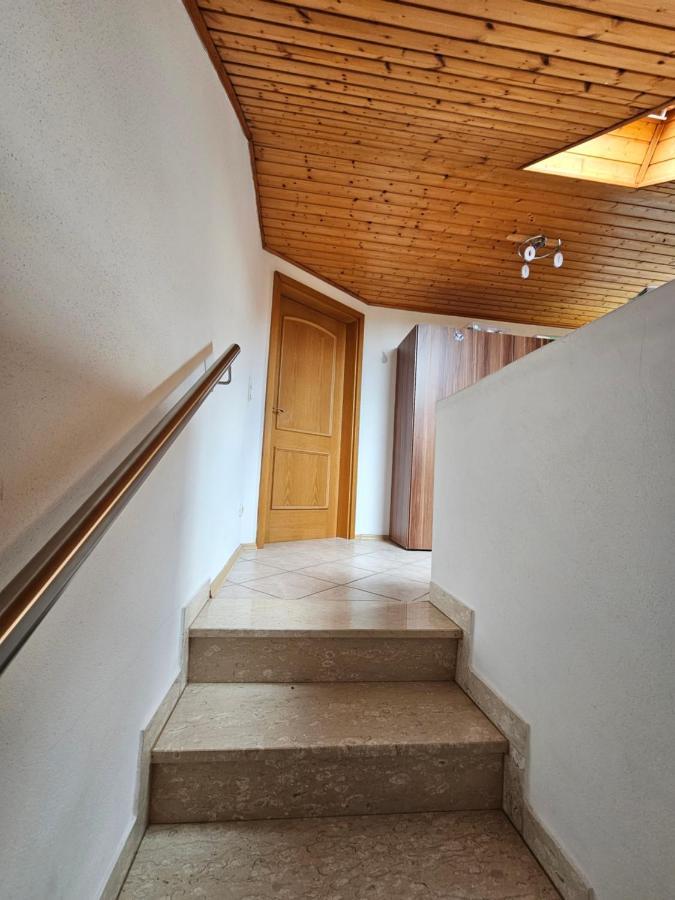 Ferienwohnung Naehe Chiemsee Unterneukirchen エクステリア 写真
