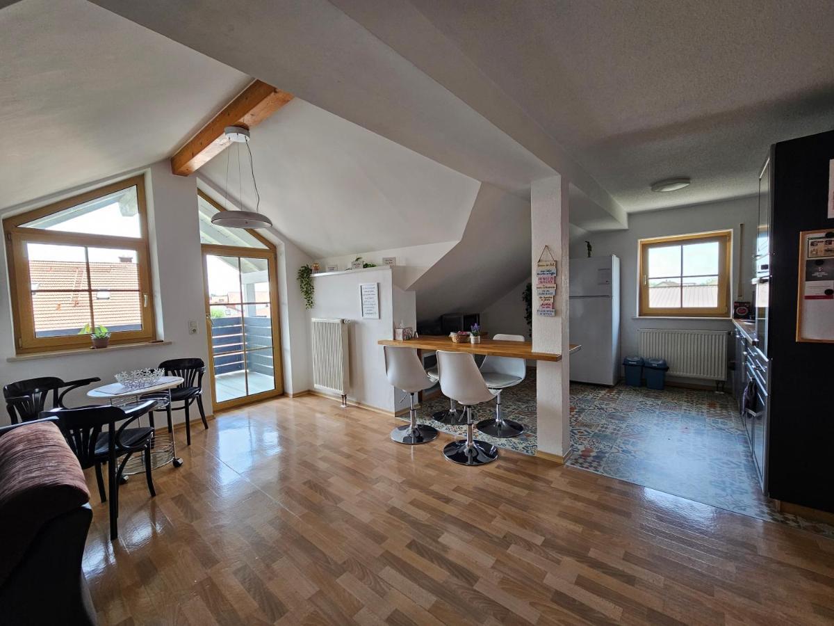 Ferienwohnung Naehe Chiemsee Unterneukirchen エクステリア 写真
