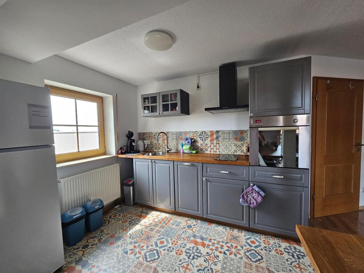 Ferienwohnung Naehe Chiemsee Unterneukirchen エクステリア 写真
